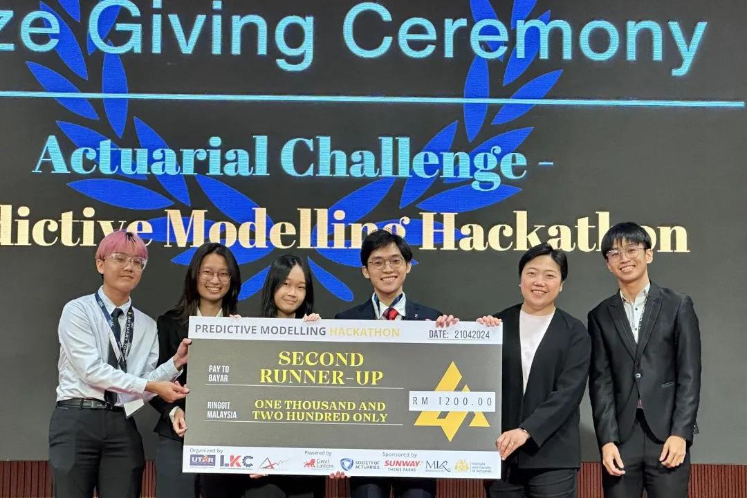 Second Runner-up - Actuarial Challenge &quot;Predictive Modelling Hackathon&quot;