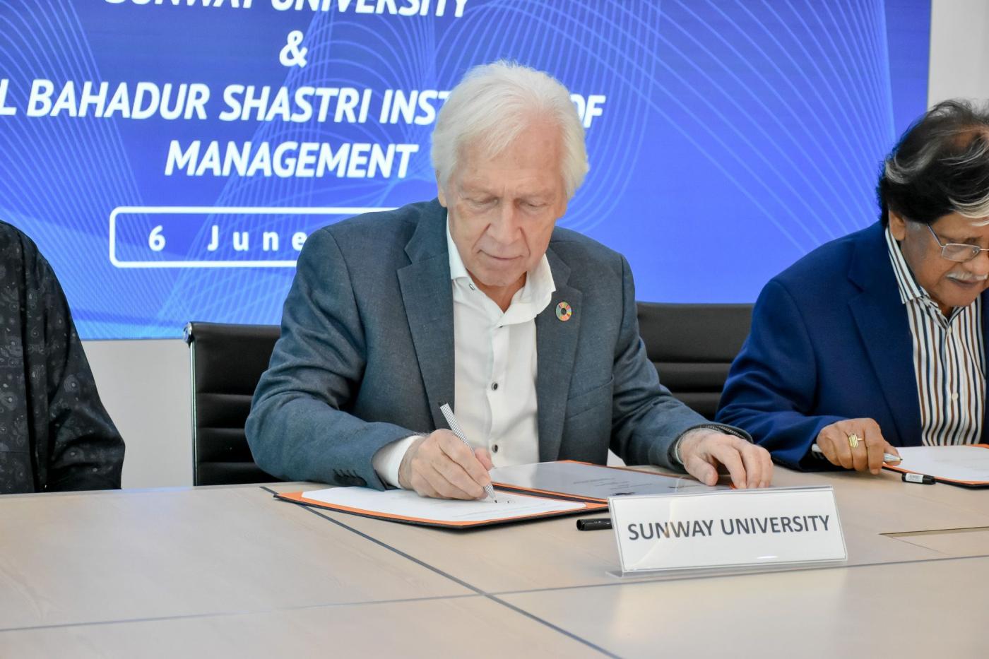 Memorandum of Understanding: Sunway University and Lal Bahadur Shastri Institute of Management India