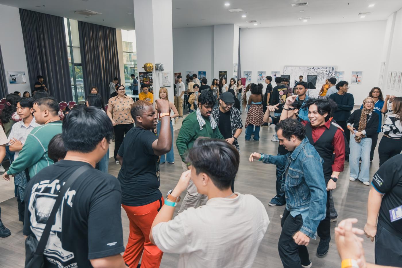 Freshman Fiesta: SUSC Welcomes New Students with Blast to the Past