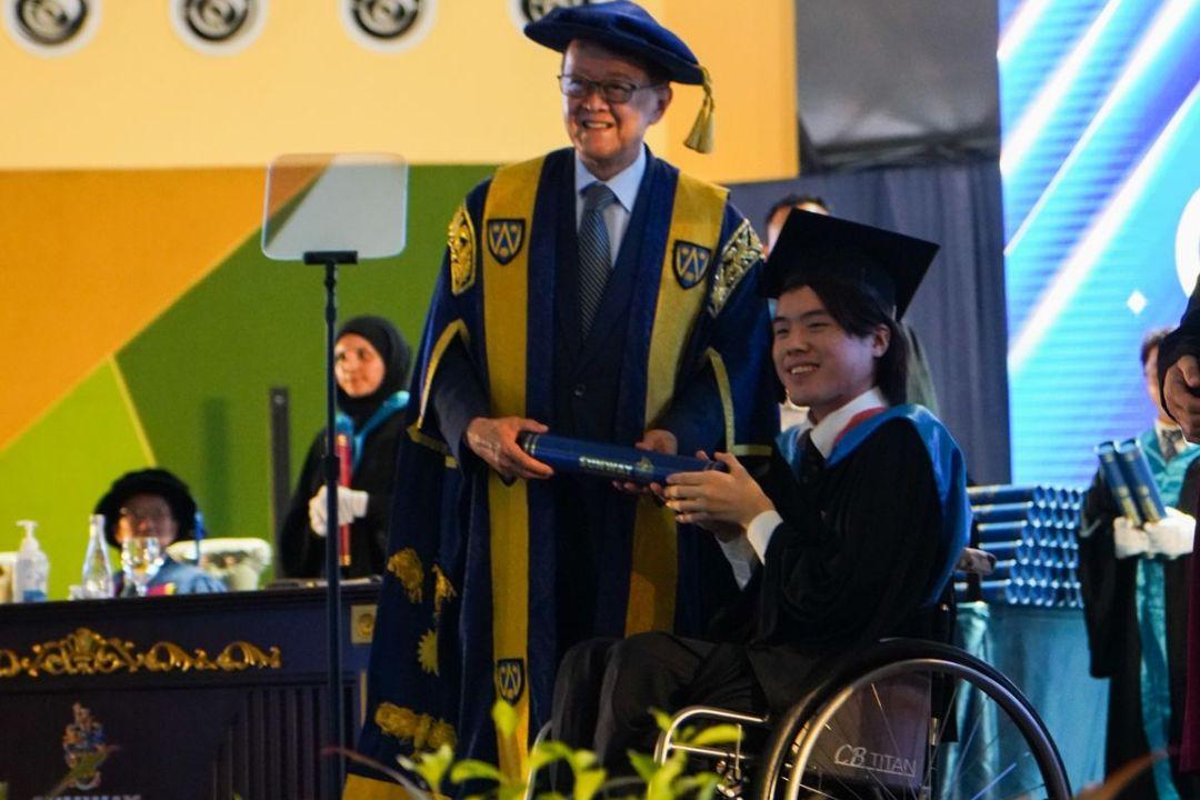 Chen Ern Khai, BSc (Hons) Information Technology (Computer Networking &amp; Security)
