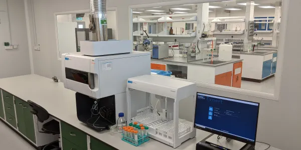 Chemistry Lab with Analytical Instrument Room