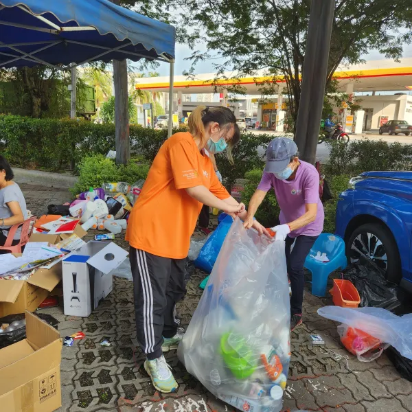 Sunway Volunteers Join Tzu Chi’s Recycling Day to Promote Sustainability