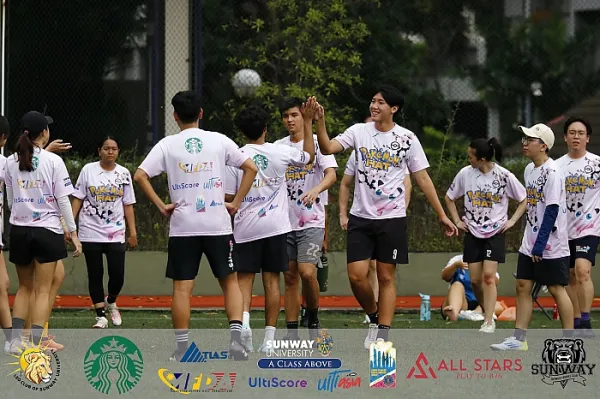 Ultimate Frisbee in Action!