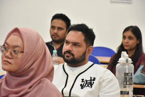 "Are You Ready to Step Up and Lead?" with Daryl Ooi