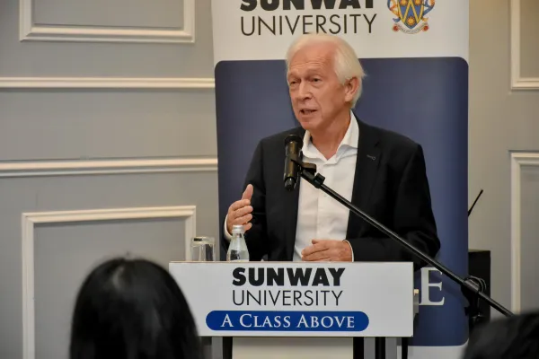 Sunway Distinguished Alumni Award to Her Excellency Nimul Cham