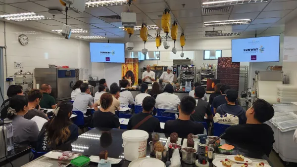 Showcasing Pastry Innovation with VALRHONA: Travel Cakes & Chocolate Drinks Workshop 
