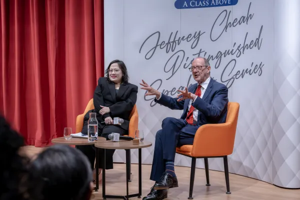 Professor William Swadling Visits Sunway University for Academic Exchange