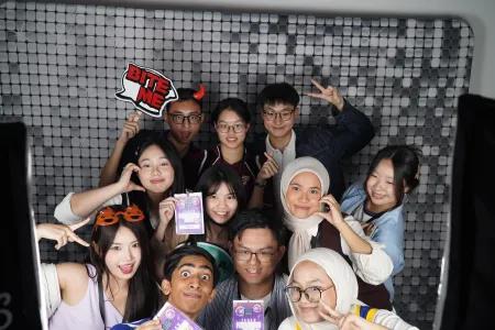 Freshman Fiesta: SUSC Welcomes New Students with Blast to the Past