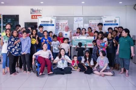 Sunway University and Halolo Park Spread Festive Cheer Through “Santa Claws” Charity Initiative