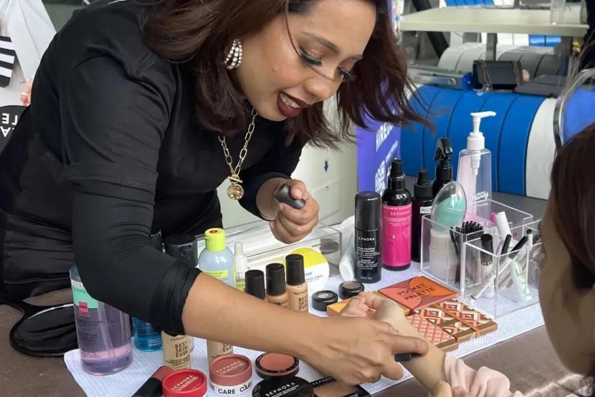 Showing makeup