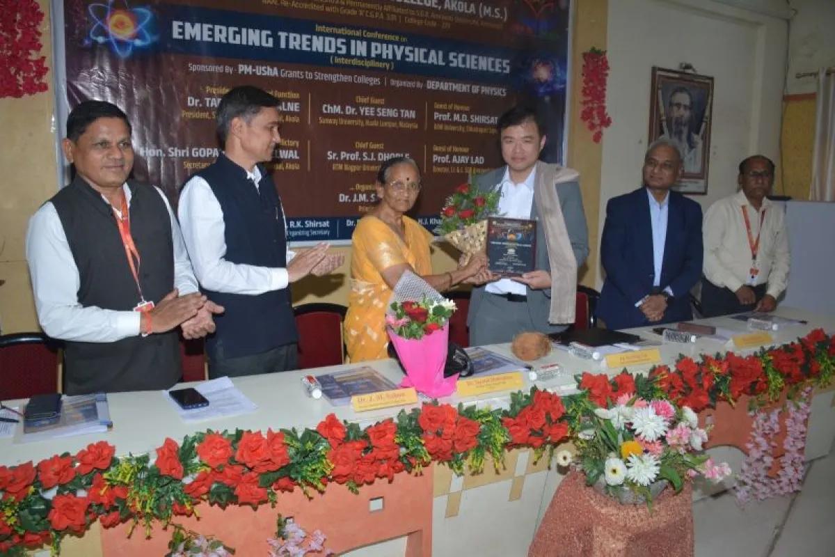 Dr Tan Yee Seng Delivers Keynote at International Conference on Emerging Trends in Physical Sciences (ICETPS-2025)