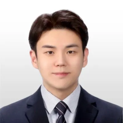 Lee Yong Hwan