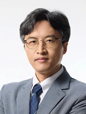 Associate Professor Dr Ki-Young Song