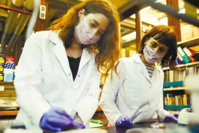 Whimsical journey into scientific glamour