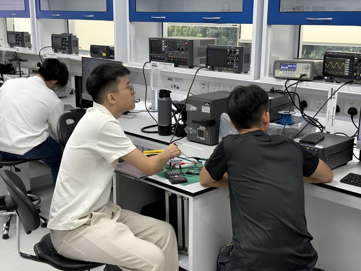 Electronics Engineering Lab at Sunway Uni
