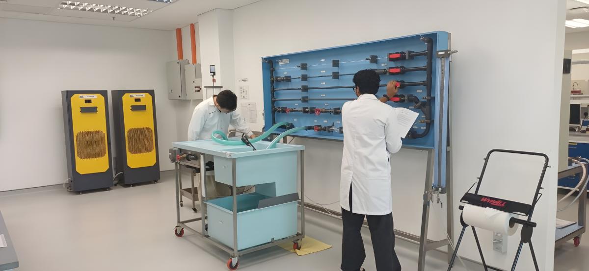 fluid mechanics lab