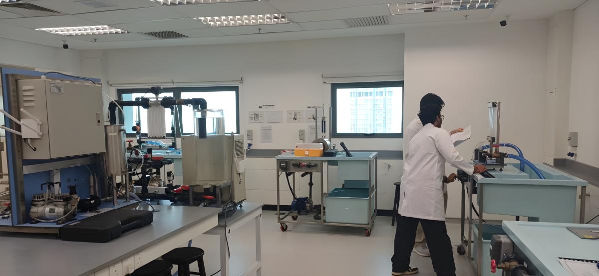 fluid mechanics lab