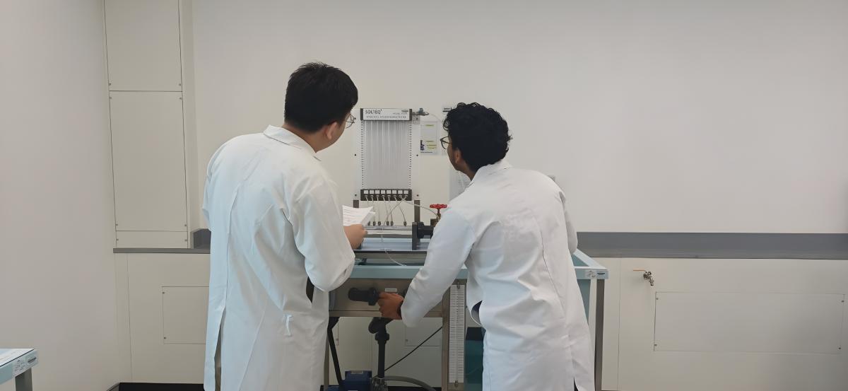 fluid mechanics lab